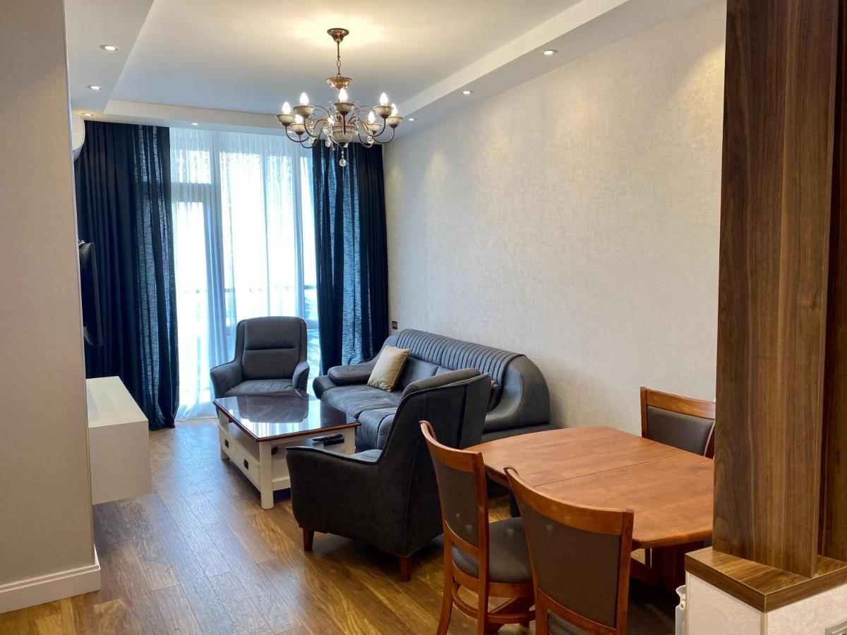 Dar Tower'S Cozy Apartment 바투미 외부 사진
